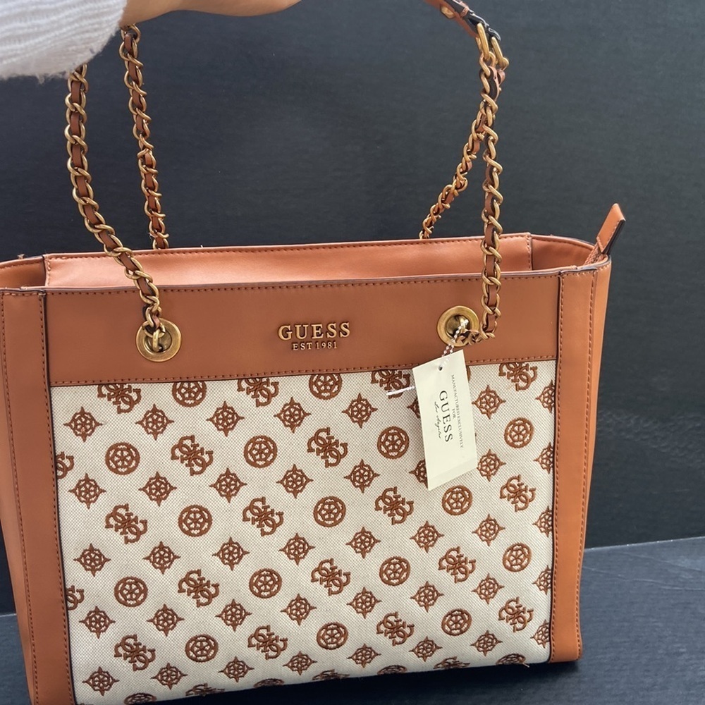 New GUESS TOTE COG CAFÉ